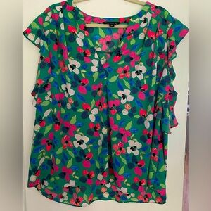 Zac & Rachel Blouse Women's 2X Green Pink Floral V-Neck Ruffle Sleeves Shirt Top